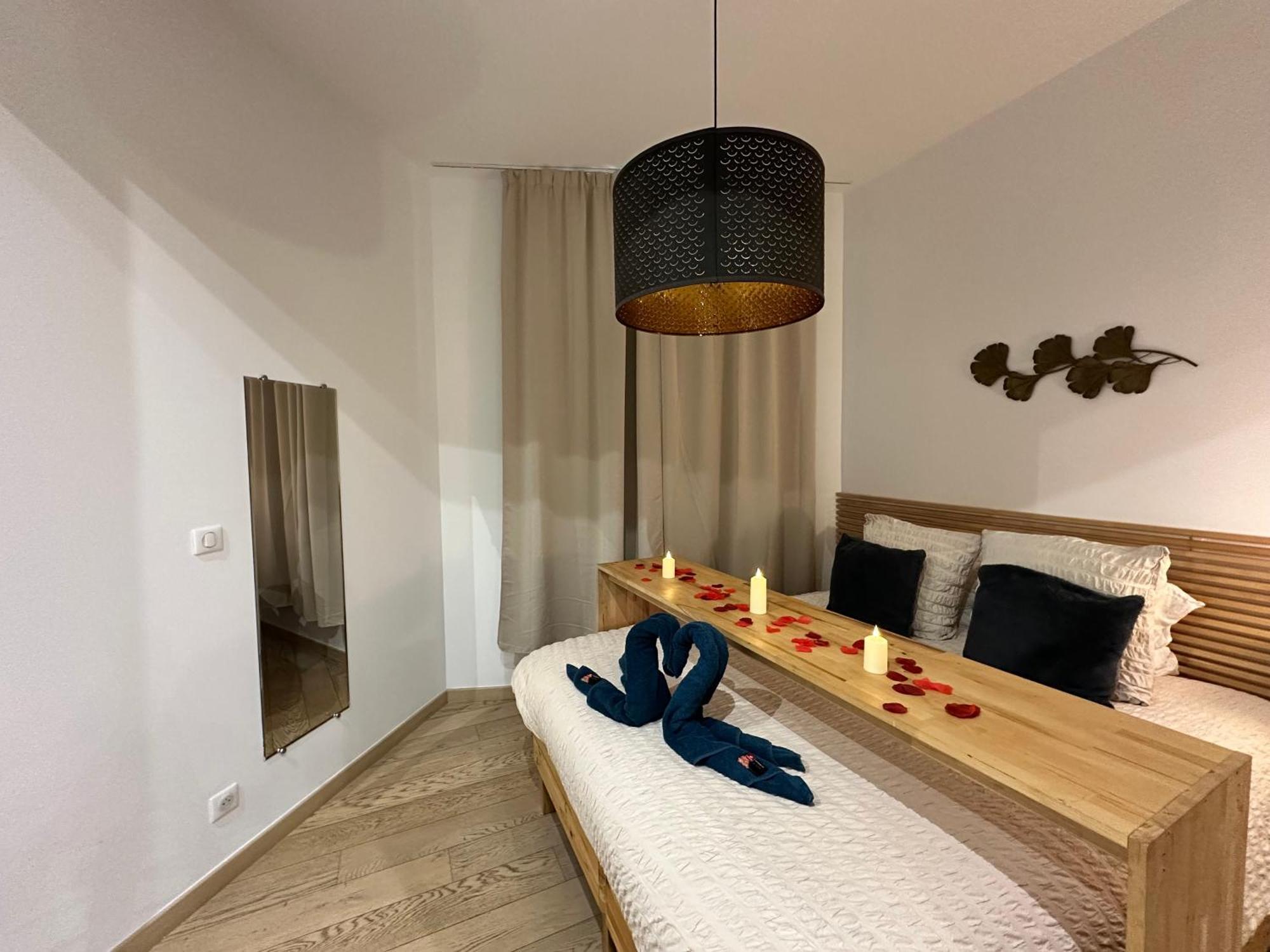 Mieuxqualhotel Jacuzzi Privatif La Parenthese Bordeaux Exteriör bild