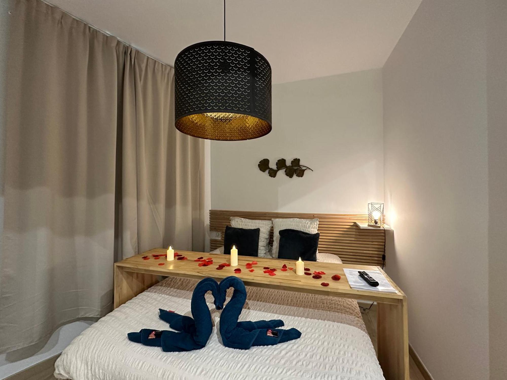 Mieuxqualhotel Jacuzzi Privatif La Parenthese Bordeaux Exteriör bild