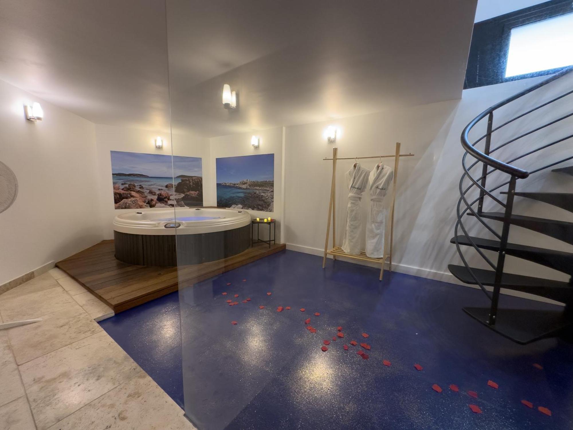 Mieuxqualhotel Jacuzzi Privatif La Parenthese Bordeaux Exteriör bild